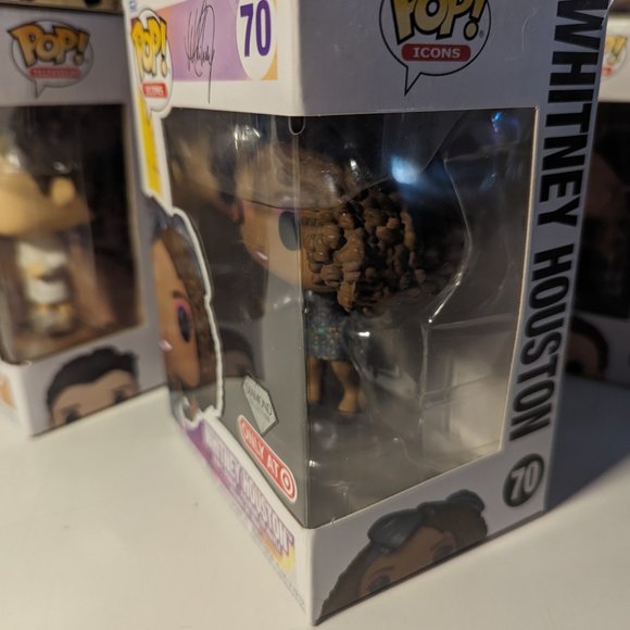 Funko Pop! Whitney Houston Target Icons Whitney 70 - Picture 3 of 3